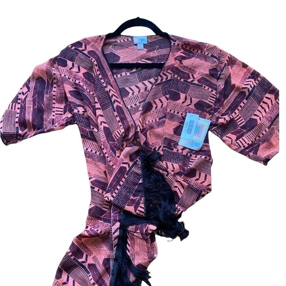 NWT LULAROE MONROE KIMONO - Picture 1 of 3